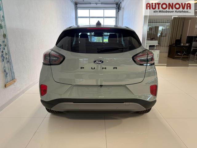 Ford Puma Titanium Cactus Grau
