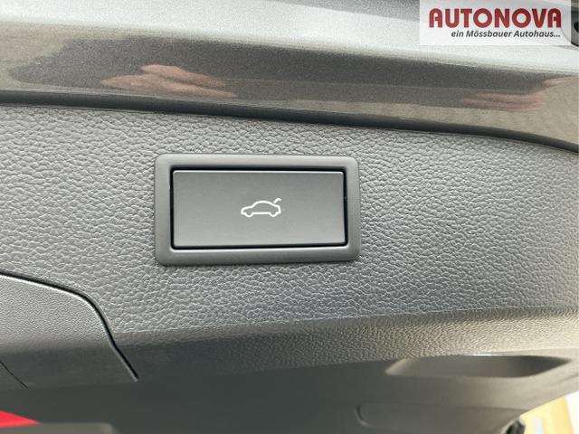 Volkswagen / Passat Variant / Grau / R-Line / Diabasgrau / , Beispielbilder, ggf. teilweise mit Sonderausstattung