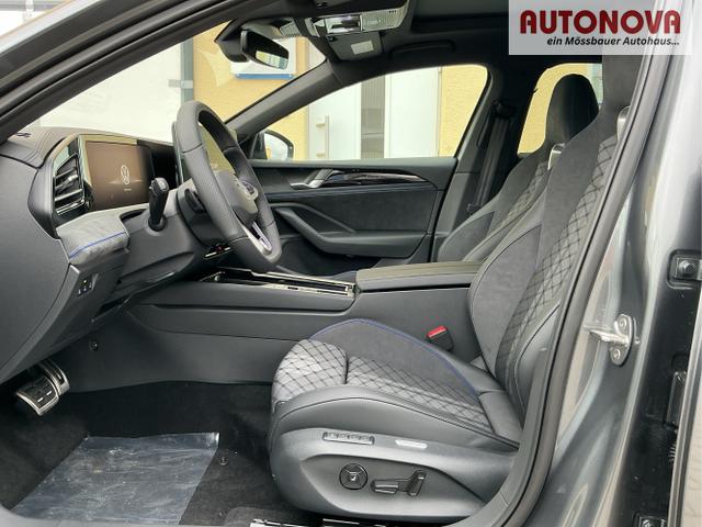 Volkswagen / Passat Variant / Grau / R-Line / Diabasgrau / , Beispielbilder, ggf. teilweise mit Sonderausstattung