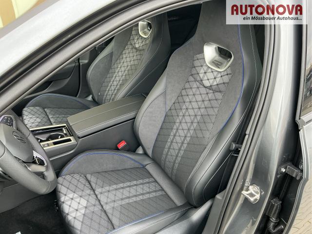 Volkswagen / Passat Variant / Grau / R-Line / Diabasgrau / , Beispielbilder, ggf. teilweise mit Sonderausstattung