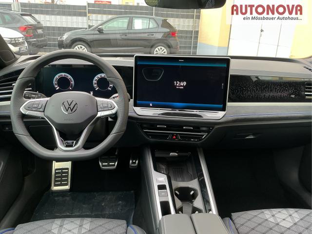 Volkswagen / Passat Variant / Grau / R-Line / Diabasgrau / , Beispielbilder, ggf. teilweise mit Sonderausstattung