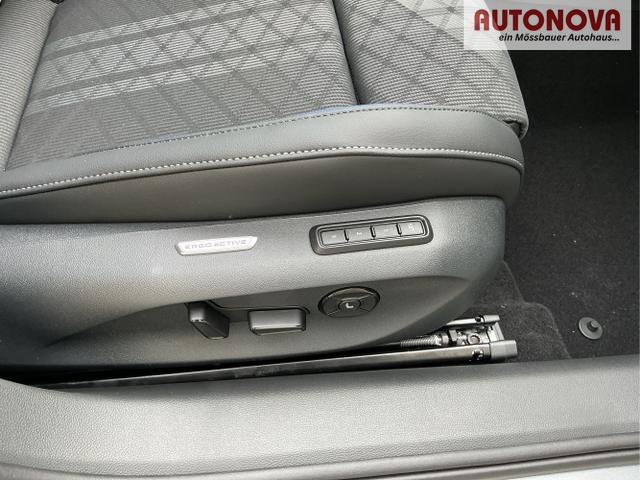 Volkswagen / Passat Variant / Grau / R-Line / Diabasgrau / , Beispielbilder, ggf. teilweise mit Sonderausstattung