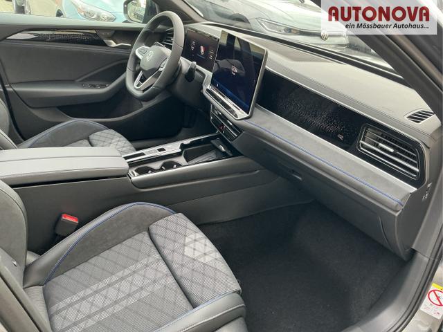 Volkswagen / Passat Variant / Grau / R-Line / Diabasgrau / , Beispielbilder, ggf. teilweise mit Sonderausstattung