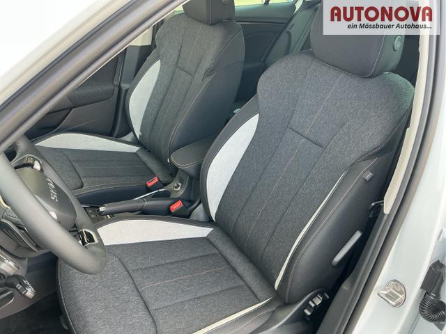 Skoda / Kamiq / Wei&szlig; / Top Selection / Moon White / , Beispielbilder, ggf. teilweise mit Sonderausstattung