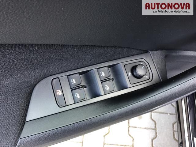 Skoda / Kamiq / Schwarz / Classic+AHK / Black Magic / , Beispielbilder, ggf. teilweise mit Sonderausstattung
