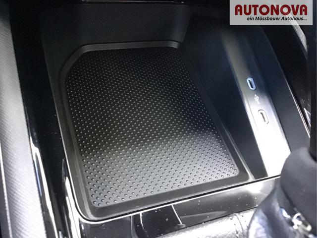Skoda / Kamiq / Schwarz / Classic+AHK / Black Magic / , Beispielbilder, ggf. teilweise mit Sonderausstattung