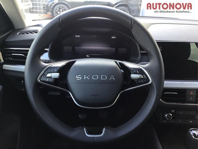Skoda / Kamiq / Schwarz / Top Selection +AHK / Black Magic / , Beispielbilder, ggf. teilweise mit Sonderausstattung