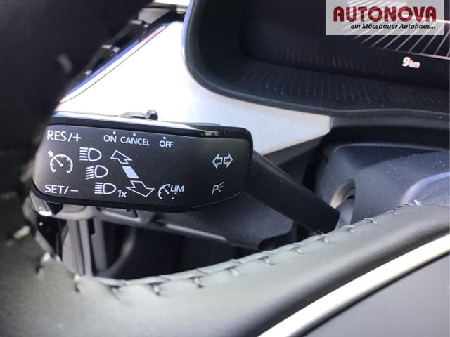 Skoda / Kamiq / Schwarz / Top Selection +AHK / Black Magic / , Beispielbilder, ggf. teilweise mit Sonderausstattung