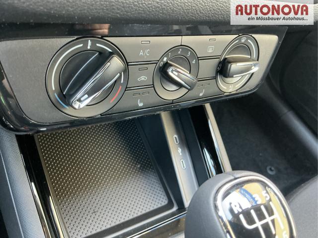 Skoda / Kamiq / Wei&szlig; / Classic / White Candyl / , Beispielbilder, ggf. teilweise mit Sonderausstattung