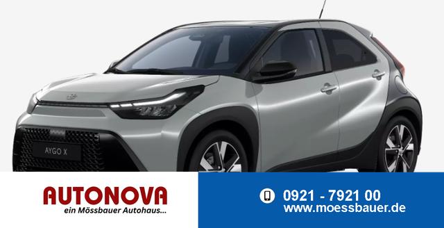 Toyota Aygo X - Pulse 1.5 Hybrid 115PS CVT/AUTOMATIK, 3 Jahre Garantie, 17" Alufelgen, Uni-Lackierung Tarragon /Dach schwarz, Privacy-Glas, Sitzheizung, R&uuml;ckfahrkamera, Klimaautomatik, Audiosystem 9" + Smartphone-Integration, Lederlenkrad, ACC, ZV mit Fernbedienung