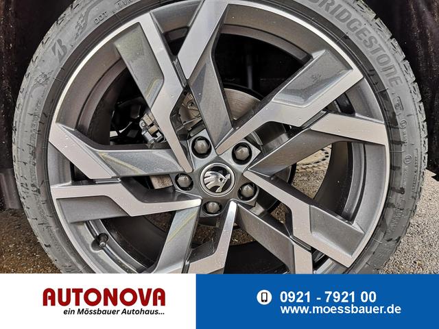 Skoda Karoq - Sportline 2.0TDI DSG 4x4 AHK Matrix Pano Sound Leder 19 Zoll