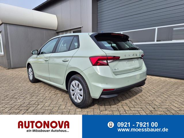 Skoda Fabia - 1.0 TSI 95PS Selection 5-t&uuml;rig R&uuml;ckf.Kamera Parksensoren Sitzheizung Multifunktionslenkrad Klima Skoda-Radio Bluetooth Touchscreen Tempomat Nebelsch. Apple CarPlay + Android Auto
