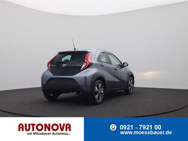 Toyota Aygo X - Pure 1.5 Hybrid 116PS Automatik Sitzheizung Klimaautomatik R&uuml;ckf.Kamera AbstandsTempomat Nebelscheinw. Multifunktionslenkrad Bluetooth Touchscreen Apple CarPlay + Android Auto 2xKeyless