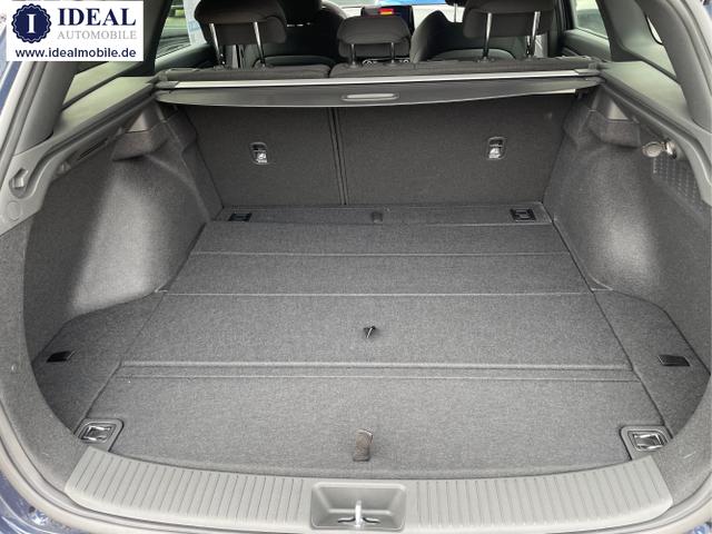 Hyundai / i30 / Weiß / / / 