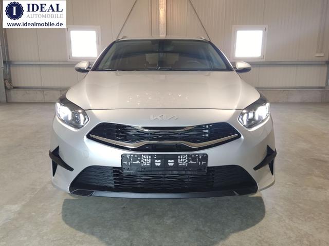 Kia / Ceed Sportswagon / Silber / / / , Beispielbilder, ggf. teilweise mit Sonderausstattung