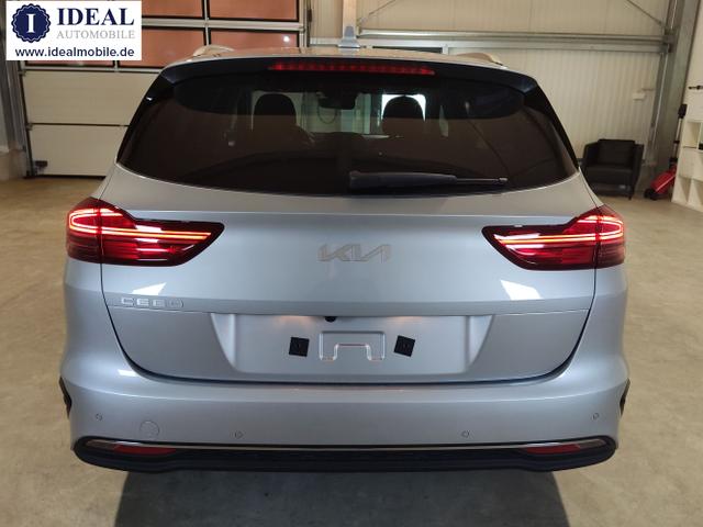 Kia / Ceed Sportswagon / Silber / / / , Beispielbilder, ggf. teilweise mit Sonderausstattung