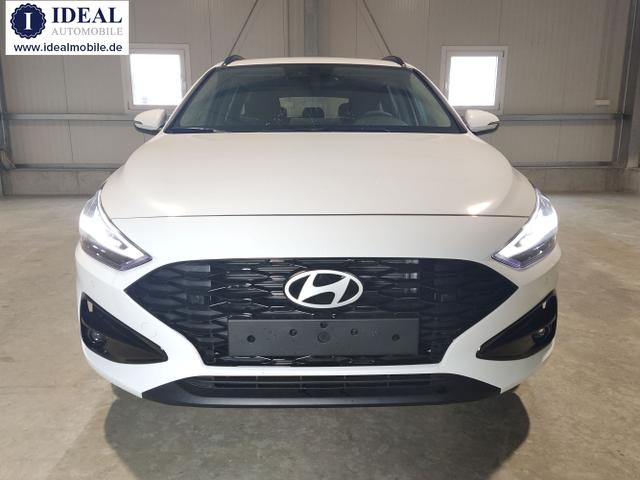 Hyundai / i30 Kombi / Weiß / / / , Beispielbilder, ggf. teilweise mit Sonderausstattung
