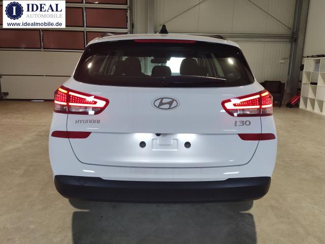 Hyundai / i30 Kombi / Weiß / / / , Beispielbilder, ggf. teilweise mit Sonderausstattung