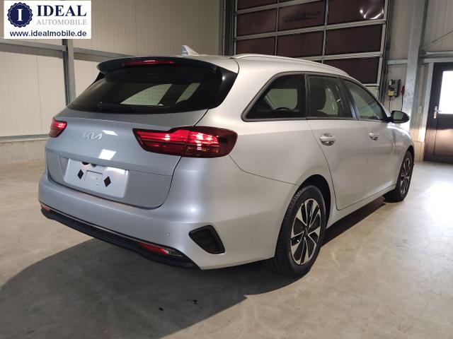 Kia / Ceed Sportswagon / Silber / / / , Beispielbilder, ggf. teilweise mit Sonderausstattung