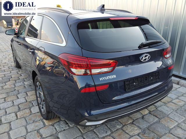 Hyundai / i30 Kombi / Blau / / / , Beispielbilder, ggf. teilweise mit Sonderausstattung