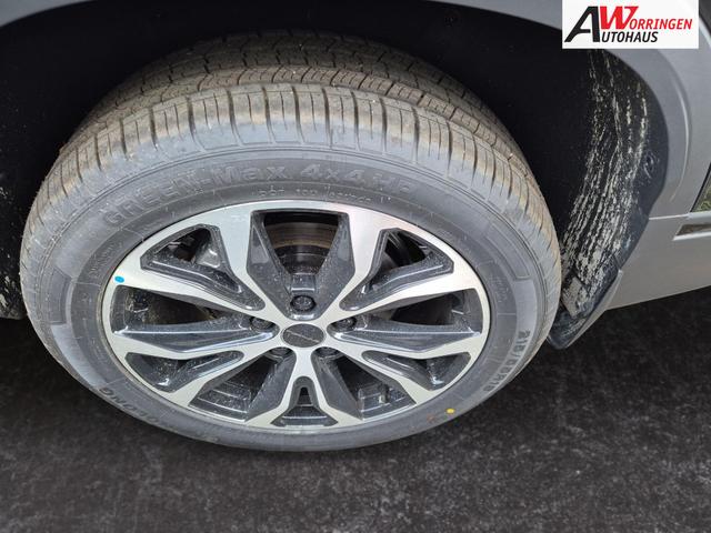 DFM / DFM Forthing 3 / Schwarz / / / 