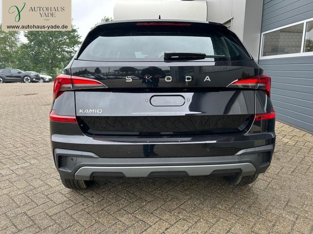 Skoda Kamiq 1.0 TSI 115PS DSG Selection Matrix-LED Sitzheizung Garantieverlängerung Klimaautomatik Parksensoren Skoda-Radio drahtlos Apple CarPlay + Android Auto Digital Cockpit Tempomat abg.Scheiben 