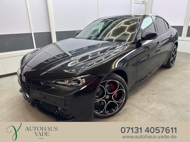 Alfa Romeo Giulia - Competizione AUT NAVI SHZ RFK ACC Harman/Kardon