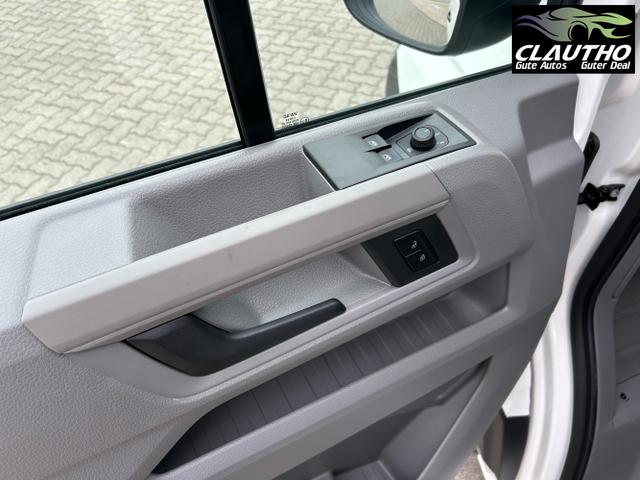 Volkswagen / Crafter Pritsche DoKa / Weiß / / / 35 2.0 TDI MR DSG 4x4 / 5 J. Garantie