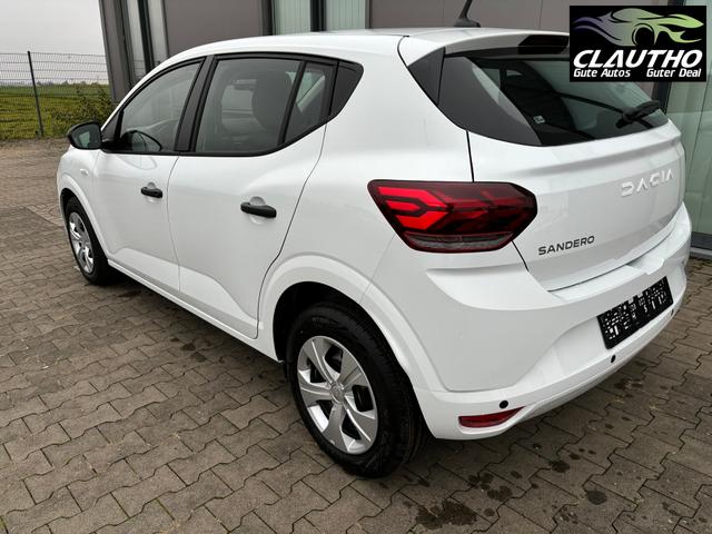 Dacia Sandero Essential 1.0 TCe 90, Parksensoren hinten, Tempomat, Radio/DAB/Bluetooth, Armlehne vorn, Spurhalteassistent, Müdigkeitserkennung, Verkehrszeichenerkennung, Zentralverriegelung mit Fernbedienung, elektr. Fensterheber vorne, Licht-/Regensensor 