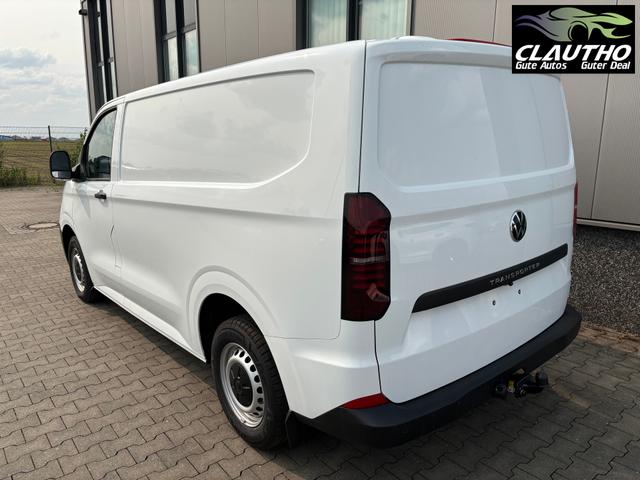 Volkswagen T7 Kastenwagen Basis 2.0 TDI 150PS AUTOMATIK kurzer Radstand, Parksensoren hinten, Tempomat, Zentralverriegelung + Keyless Start, Radio 13" Wireless App-Connect, Schiebetüre rechts, Heckklappe 