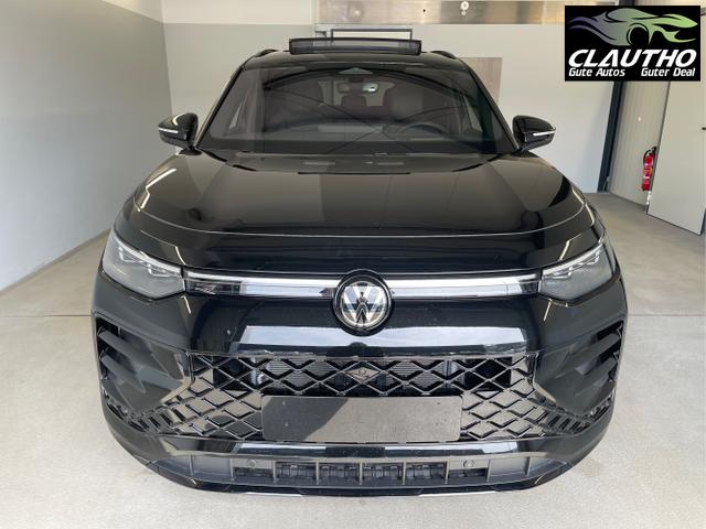 Volkswagen / Tayron / Schwarz / / / 193PS 7Sitz+Harman+Pano+AHK+20+Stdhz+Leder+NaviPro
