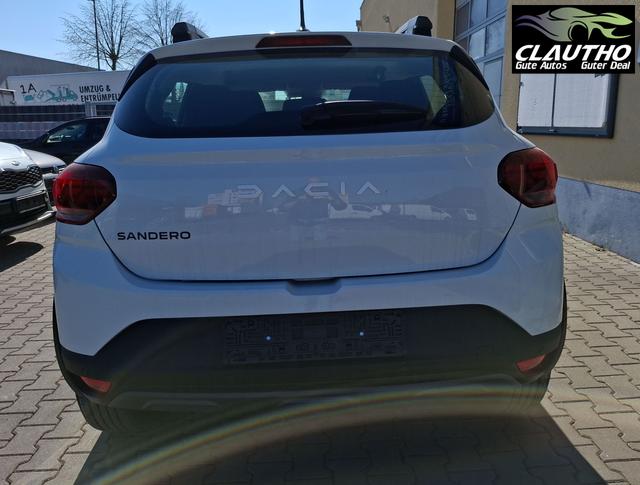 Dacia / Sandero Stepway / Weiß / Expressen / / , Beispielbilder, ggf. teilweise mit Sonderausstattung