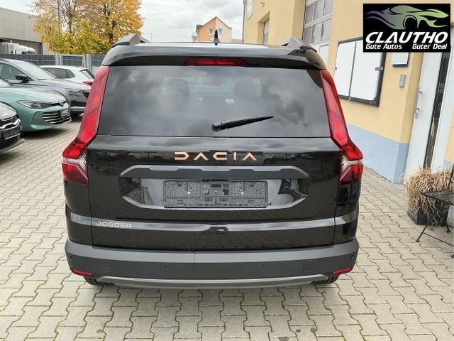 Dacia / Jogger / Schwarz / Extreme 5 Sitzer / Black Nacré / 