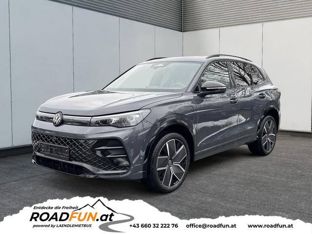 Volkswagen Tiguan - R-Line People PLUG-IN+PANO+AHK+HD MATRIX+NAVI+BLACK STYLE+20"LM+ACC