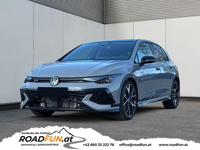 Volkswagen Golf - GTI Clubsport PANO+MATRIX+HUD+HARMAN+NAVI+360 KAMERA+19 LM