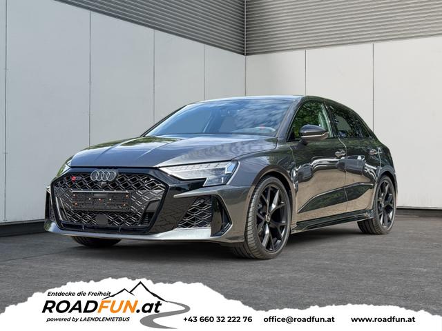 Audi RS3 Sportback - MATRIX+360KAM+SHZ+KLIMA+LED+SOUND+19"ALU+DESIGNPAKET ROT