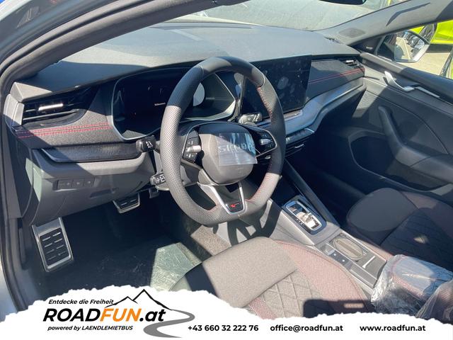 Skoda Octavia Combi - 2.0 TSI 195 kW RS DSG, Pano, Standheizung, AHK, Navi, Matrix, Canton, Side, Winter, 5 J.-Garantie