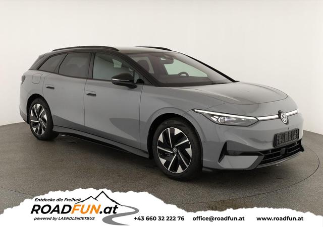 Volkswagen ID.7 - Tourer Pro Black, AHK, HuD, IQ.Light, IQ.Drive, AreaView, Side, Winter, 19-Zoll