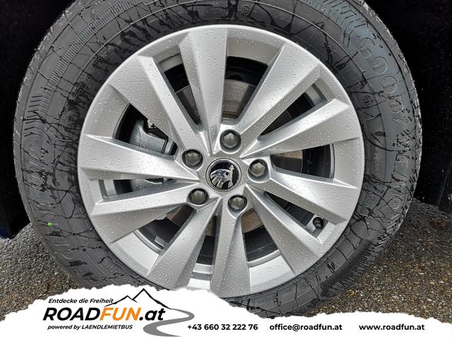 Skoda Octavia Combi - 2.0 TDI 110 kW Selection Kombi DSG Navi PDC GV5 el. Hk
