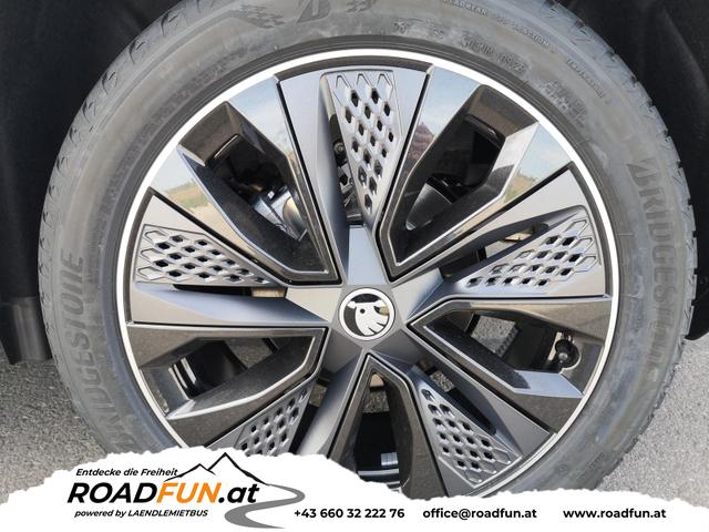 Skoda Karoq - Sportline 2.0TDI DSG 4x4 AHK Matrix Navi ACC