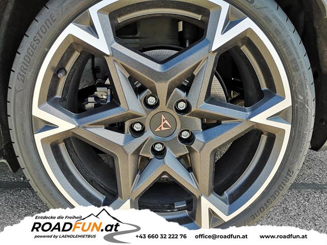 Cupra Leon Sportstourer - 2.0 TSI 245 kW 4Drive VZ Kombi ST 2.0TSI ABT AHK Sound ACC Pano