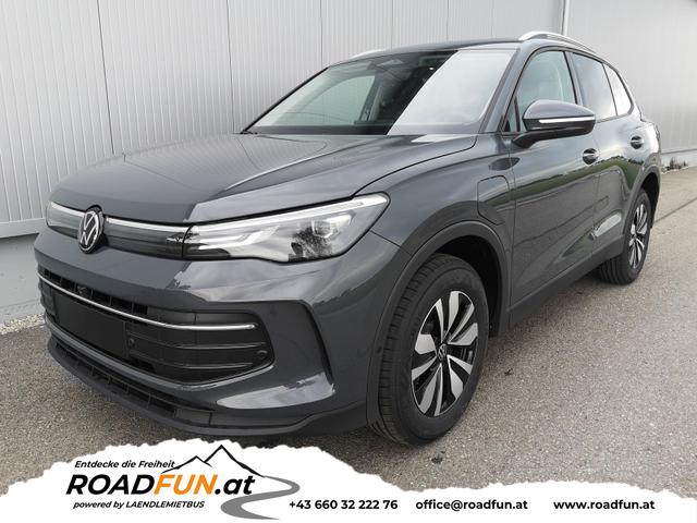 Volkswagen Tiguan - 1.5 eHybrid Life DSG AHK ACC 360 el. HK