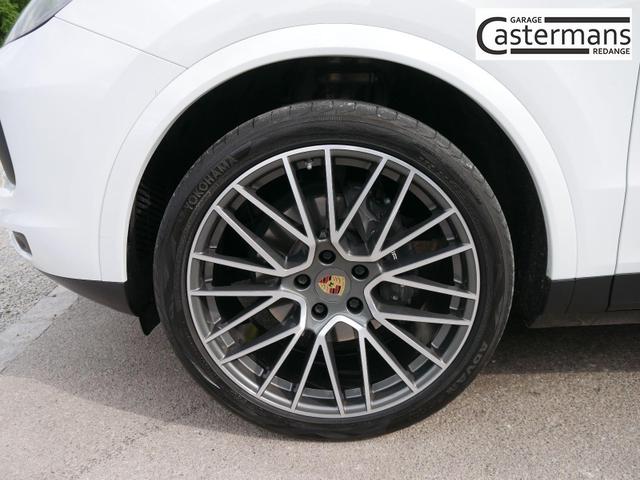 Porsche Cayenne Coup&eacute; *LED*SZH*KAMERA*AHK*DAB*NAVI*PANO*HEAD-UP*22 ZOLL* 