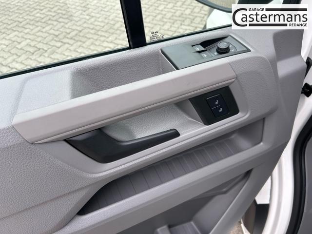 Volkswagen / Crafter Pritsche DoKa / Wei&szlig; / / / 35 2.0 TDI MR DSG / 5 J. Garantie