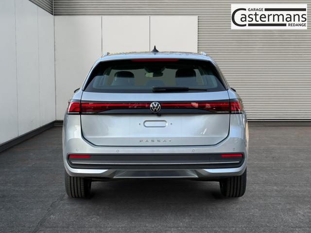 Volkswagen / Passat Variant / Silber / / / DSG+AHK+PANO+NAVI+ACC+KAMERA+LED+MASSAGE