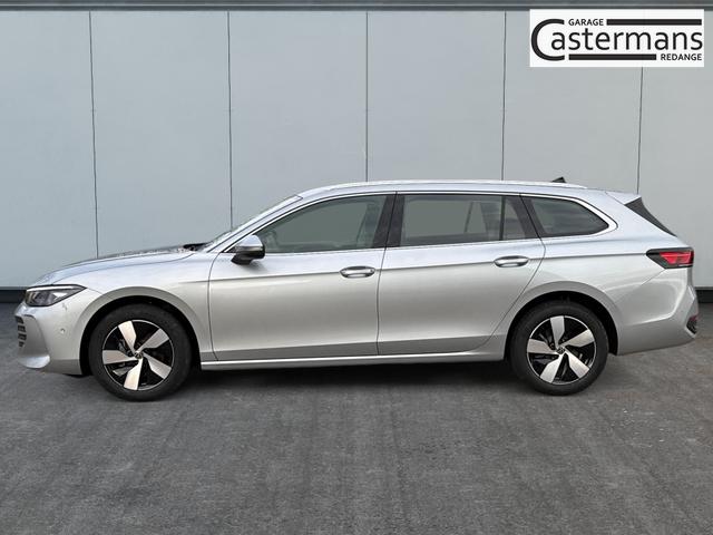Volkswagen / Passat Variant / Silber / / / DSG+AHK+MASSAGE+NAVI+ACC+KAMERA+LED+17 ALU