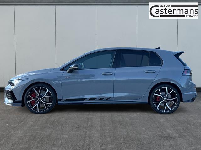 Volkswagen / Golf / Grau / / / PANO+MATRIX+HUD+HARMAN+NAVI+360 KAMERA+19 LM
