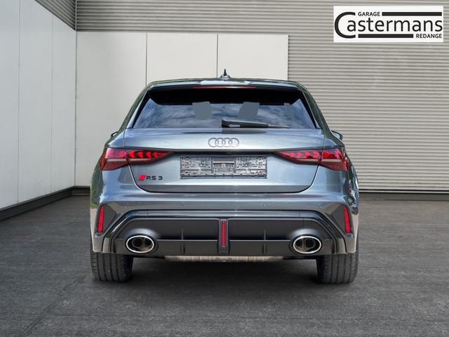Audi / RS3 Sportback / Grau / / / MATRIX+360KAM+SHZ+KLIMA+LED+SOUND+19ALU+DESIGNPAKET ROT, Beispielbilder, ggf. teilweise mit Sonderausstattung