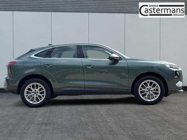 Audi / Q3 Sportback / / / / MJ 2026 PANO+AHK+NAVI+KAMERA+EL. HECKKL.+LED+18 LM