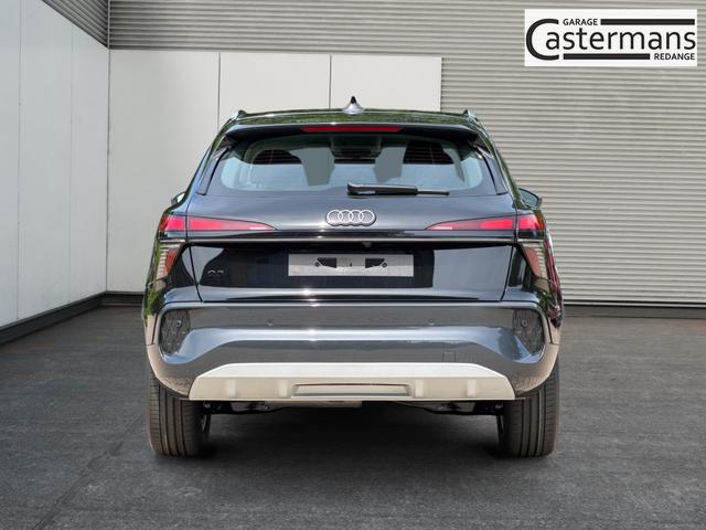 Audi / Q3 / Schwarz / / / KAMERA+NAVI+PDC+EL.HECKKL.+LED+17LM